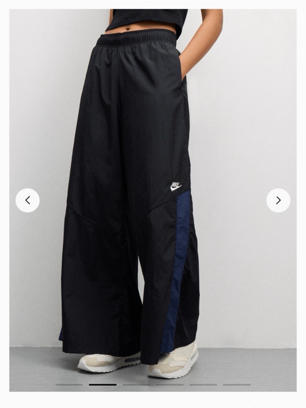 Nike Women's NSW Woven Wide Leg Black Pants Size Small